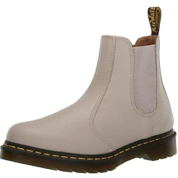 Dr. Martens Women's 2976 Virginia Leather Chelsea Ankle Boots (NWOT) - Picture 2 of 6